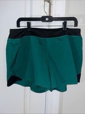 Reebok Speedwick green black work out Shorts WoMens XL